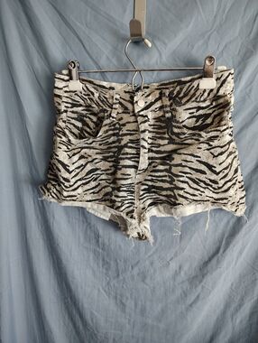 Y2K Zebra Print Denim Shorts High Rise Distressed Frayed Hem 28" Waist